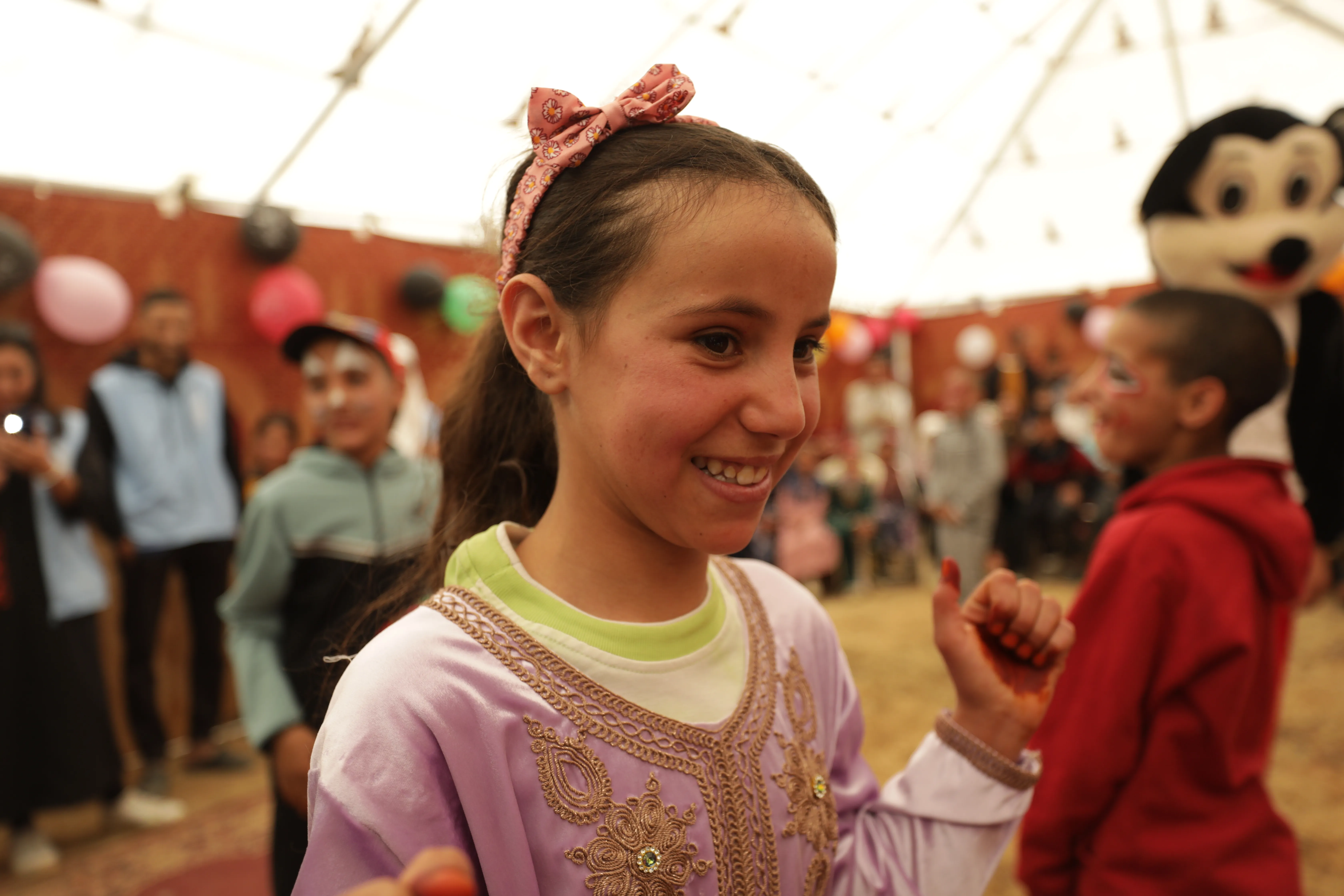 أطفال إيمي لأربع ينتظرون فرحة العيد